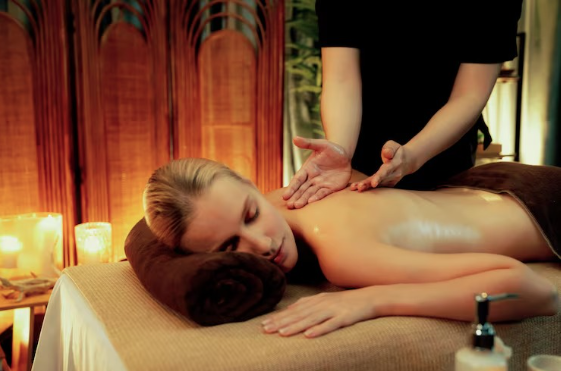 Desk Job Pain Relief in NYC: Thai vs Swedish Massage for Office Workers